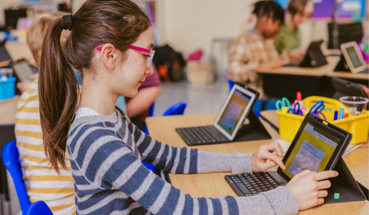 The Role of Technology in Enhancing Global Education